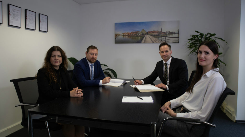 kanzlei-wmb_gruppenfoto_v2